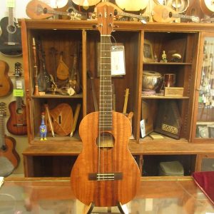 Kamaka HF-4 Baritone