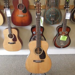 Martin OM-28 Modern Deluxe 2024