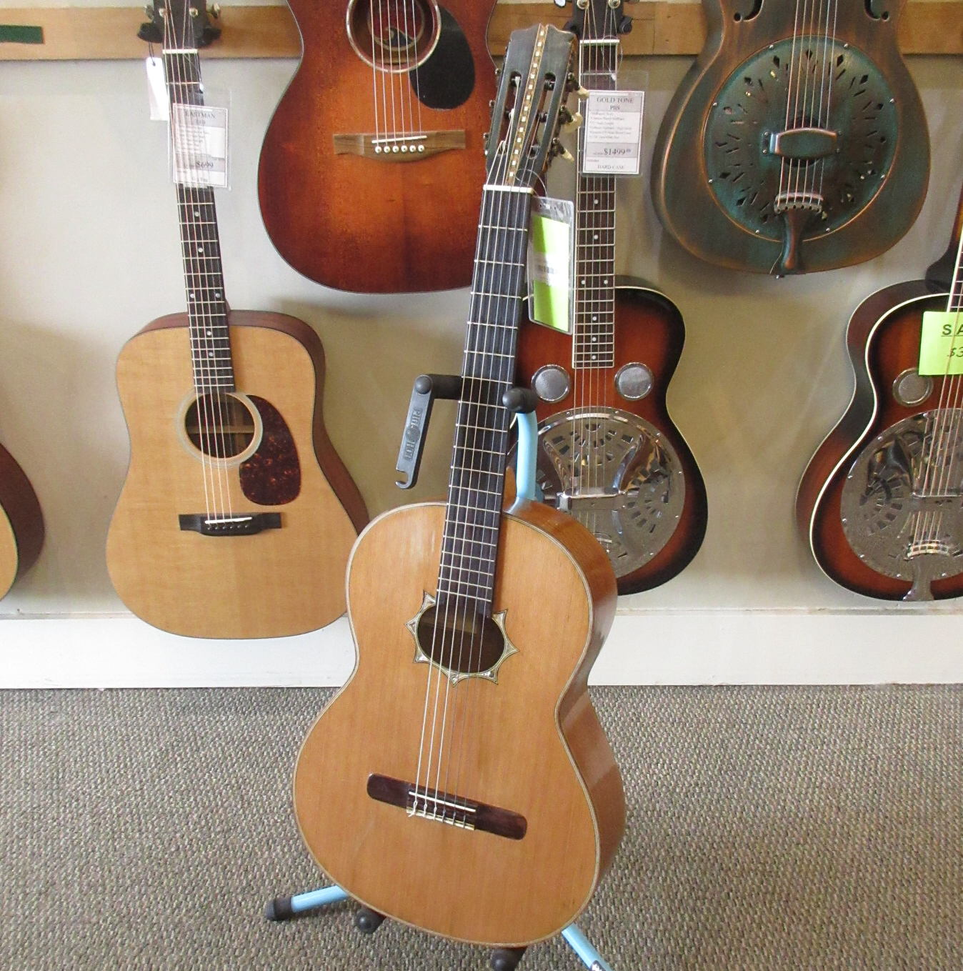 Unlabeled Classical Guitar - Image 4