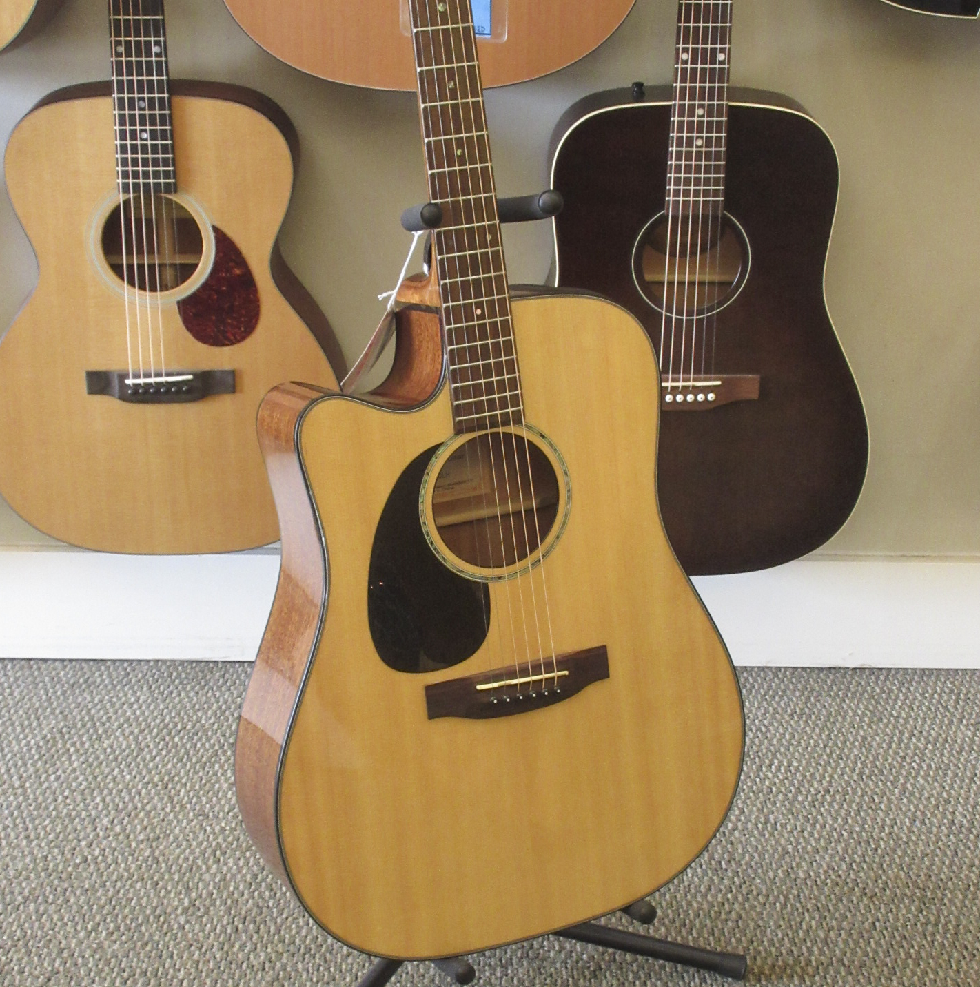 Takamine EG340C-LH - Image 4