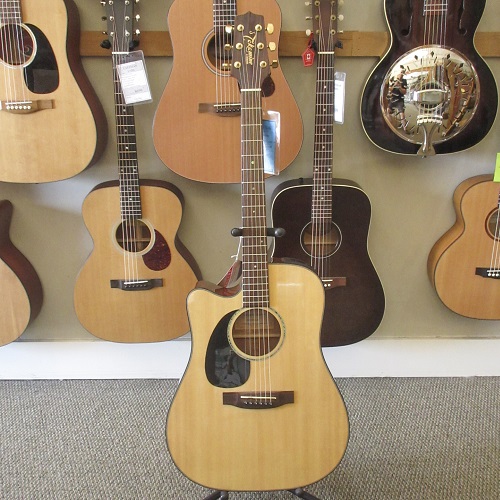 Takamine EG340C-LH