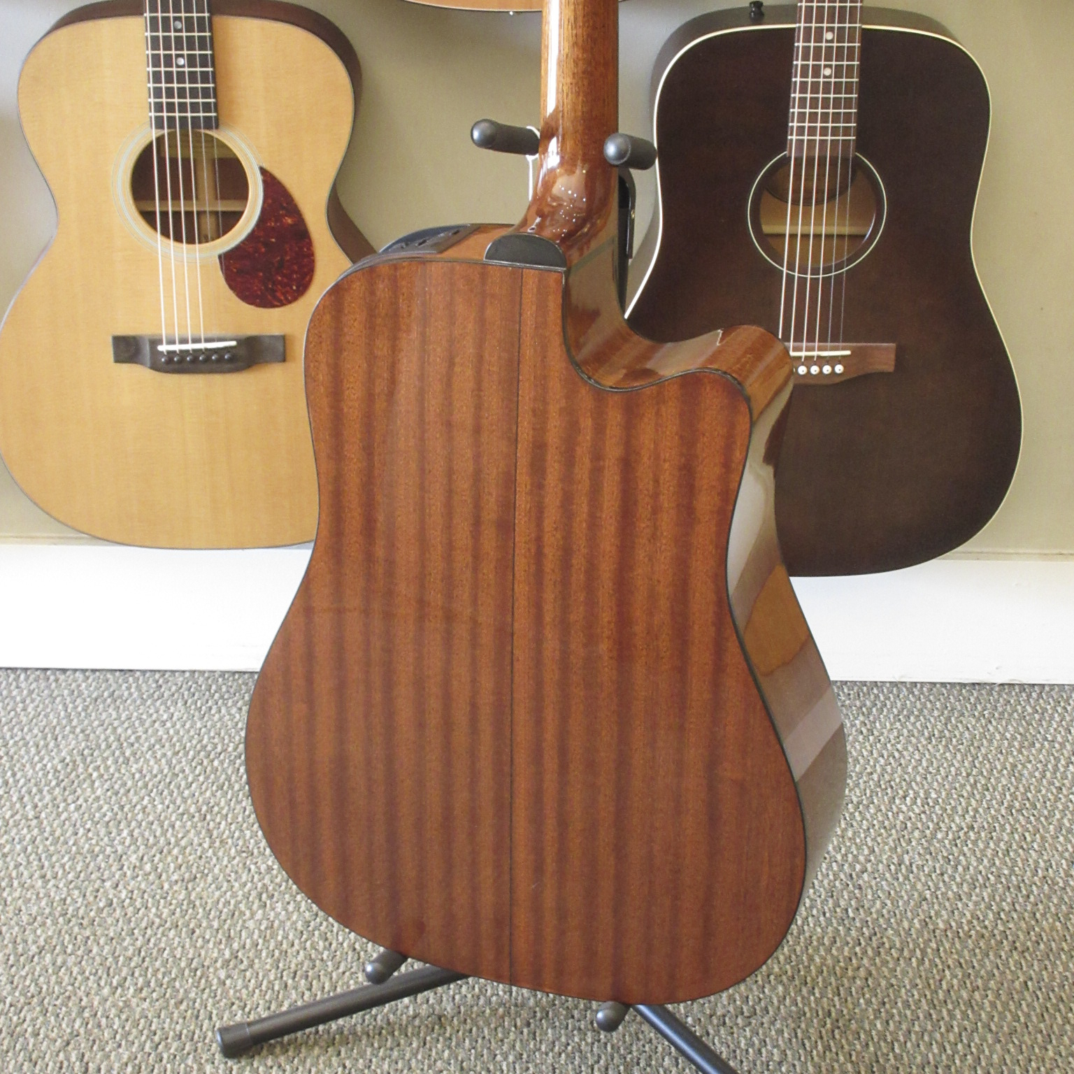 Takamine EG340C-LH - Image 11