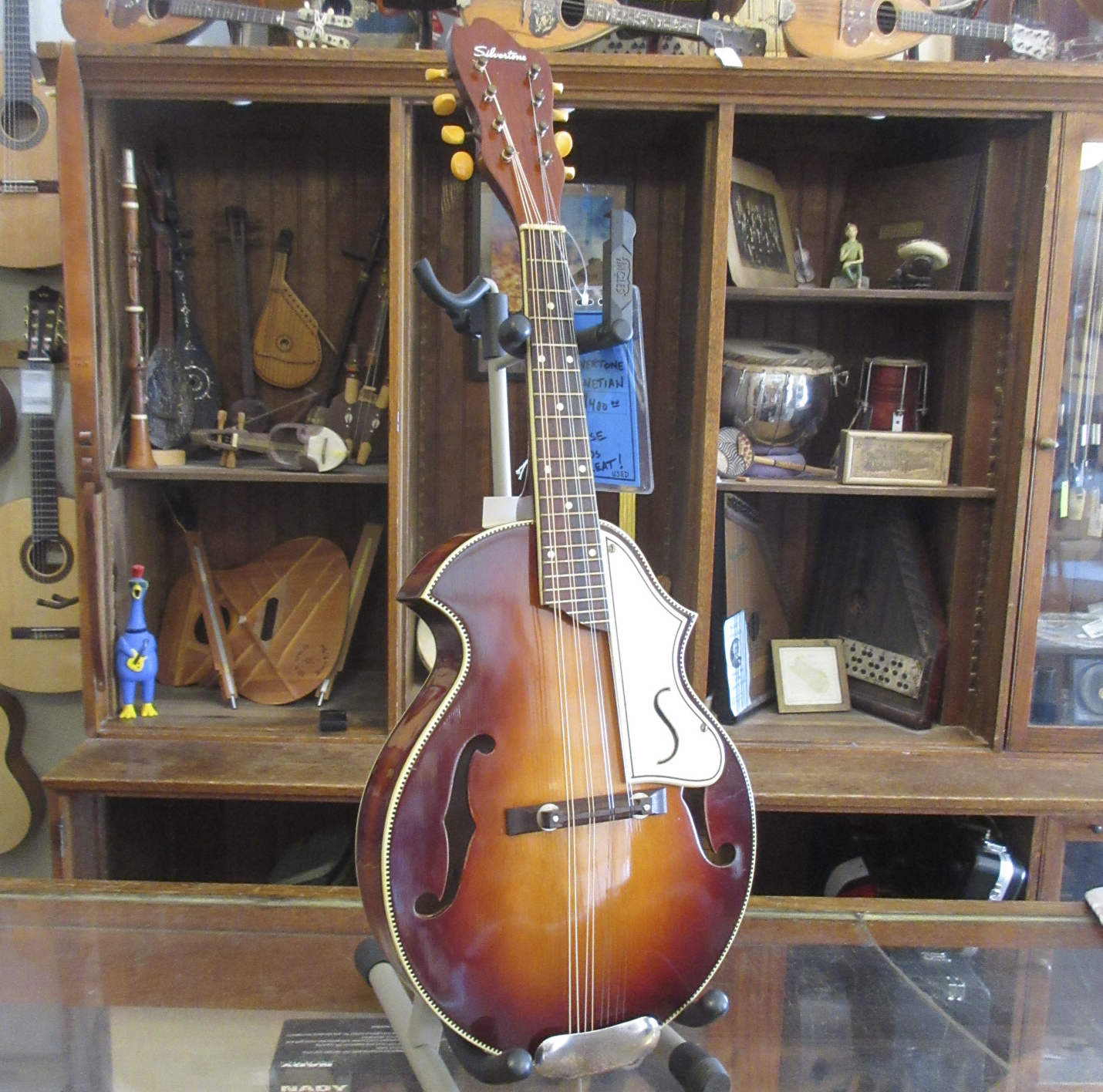 Silvertone (Kay) Venetian Mandolin c.1950/60's - Image 2