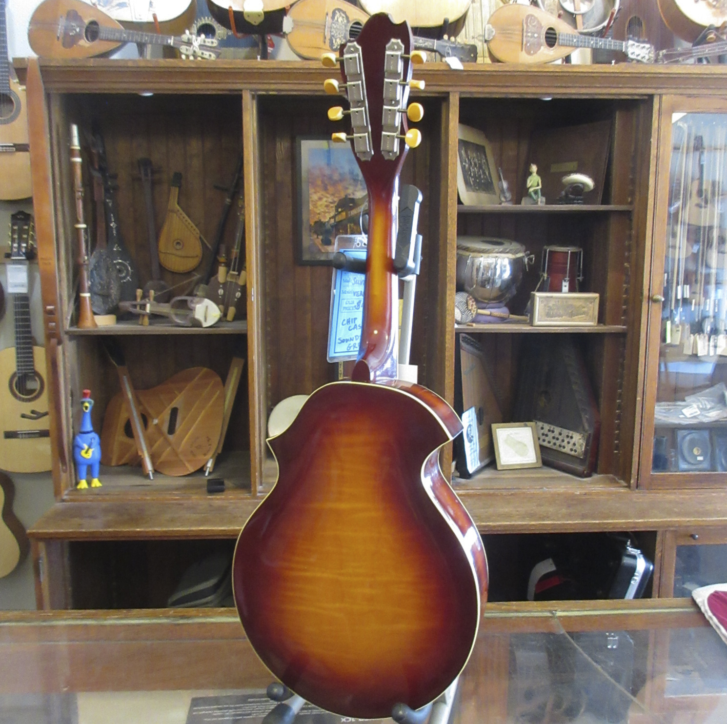 Silvertone (Kay) Venetian Mandolin c.1950/60's - Image 9
