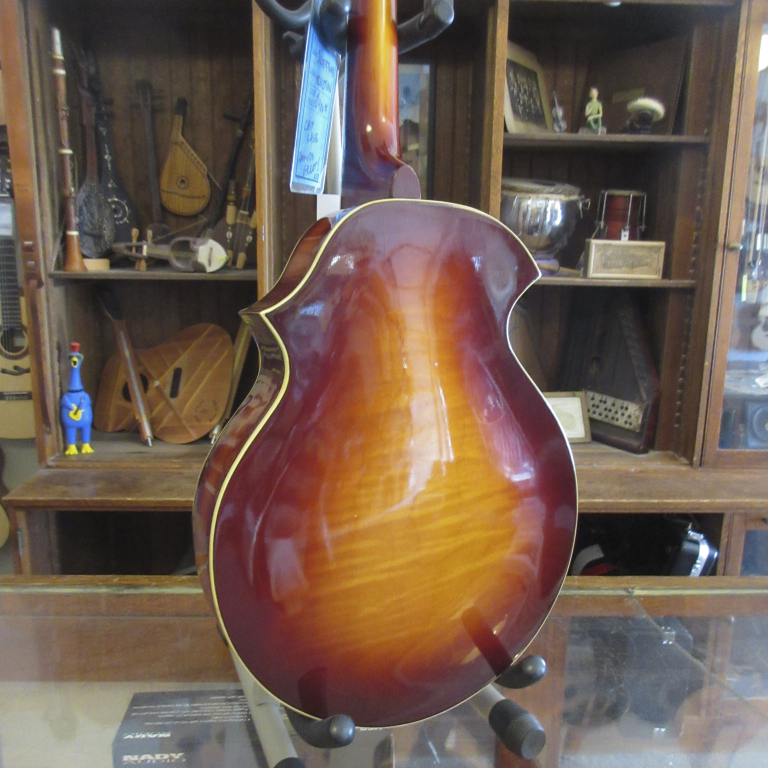 Silvertone (Kay) Venetian Mandolin c.1950/60's - Image 10
