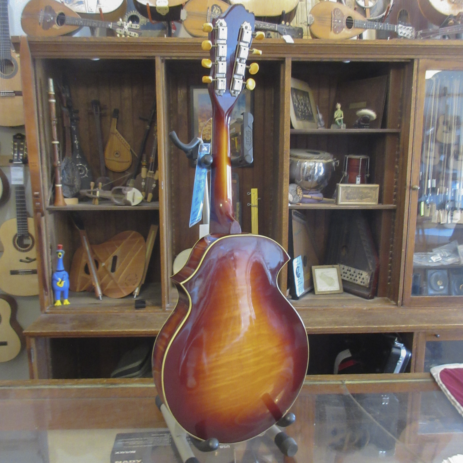 Silvertone (Kay) Venetian Mandolin c.1950/60's - Image 8