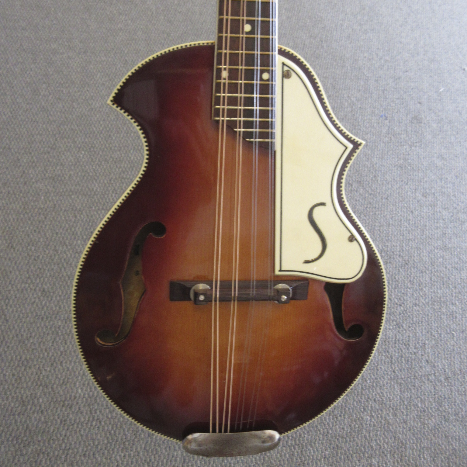 Silvertone (Kay) Venetian Mandolin c.1950/60's - Image 12