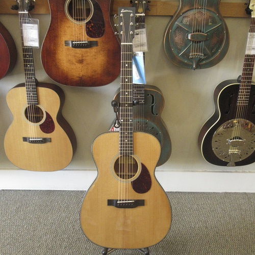 Eastman E3-OM Deluxe