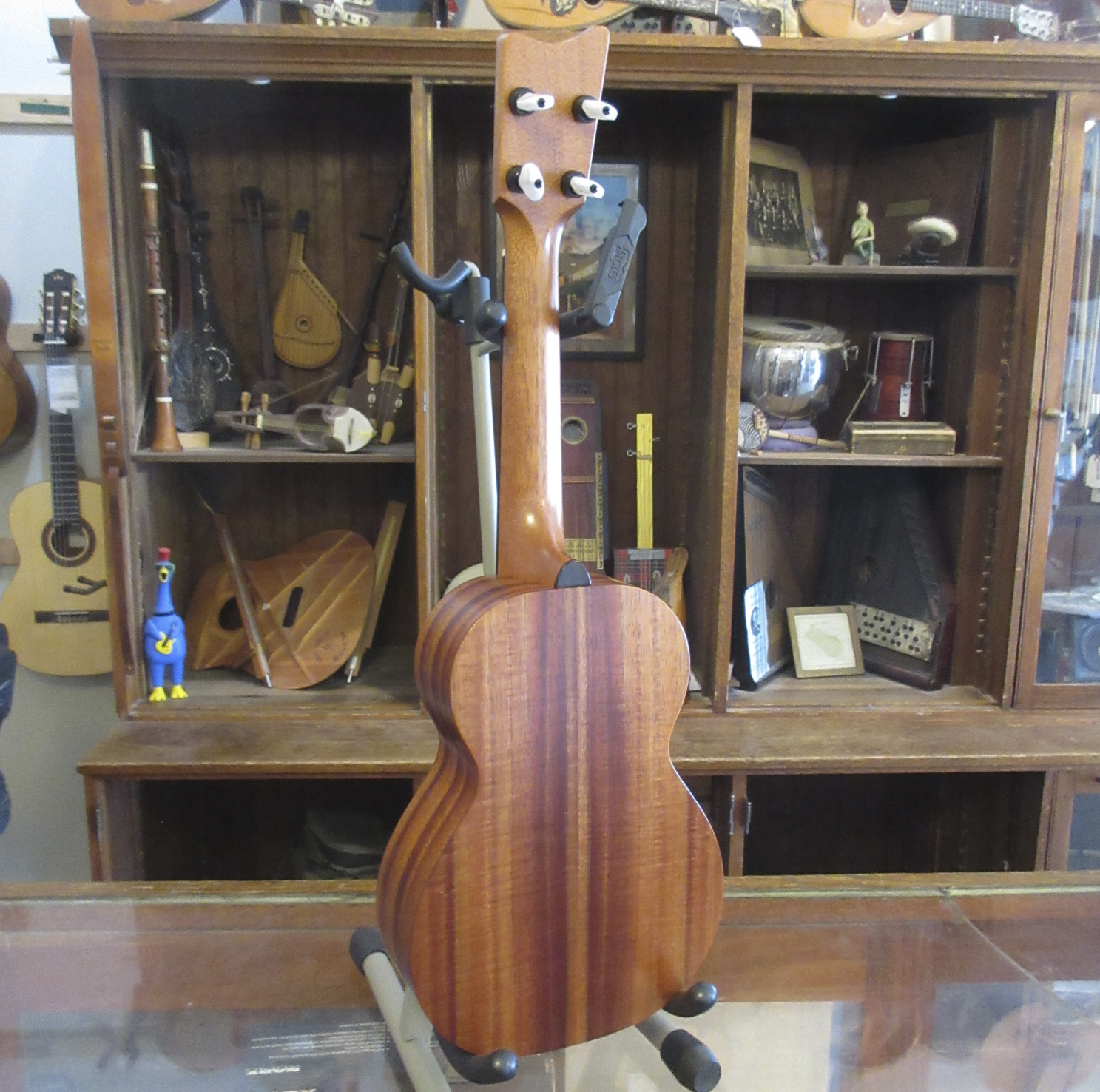 Kamaka HF-2 Concert - Image 8