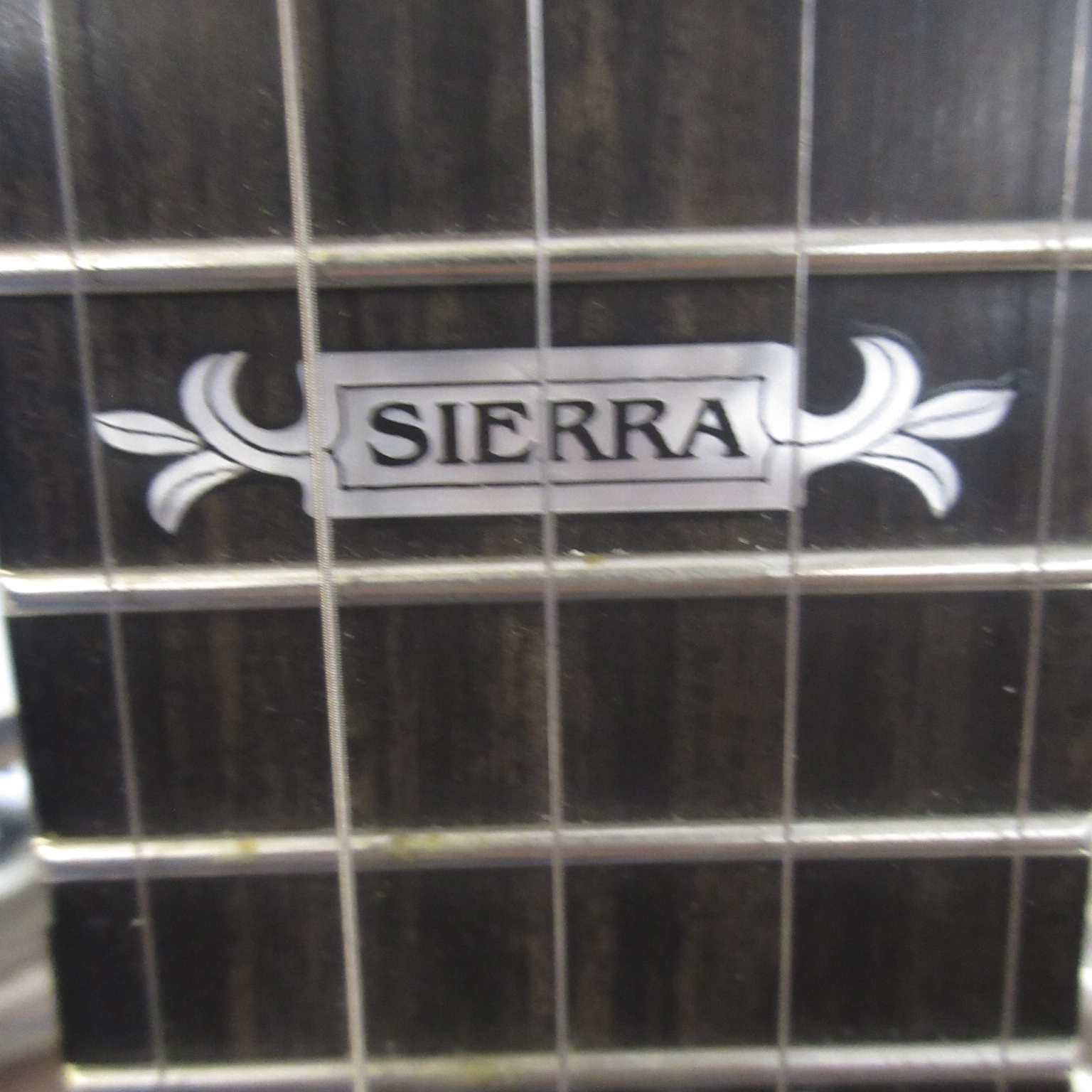Deering Sierra 2012 - Image 15