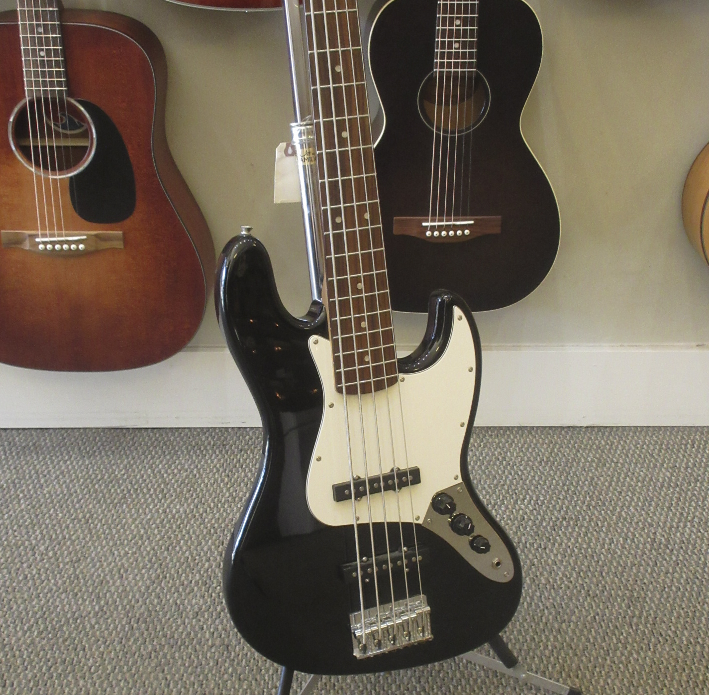 Fender Squier Affinity Series 5-String Jazz Bass - Image 4