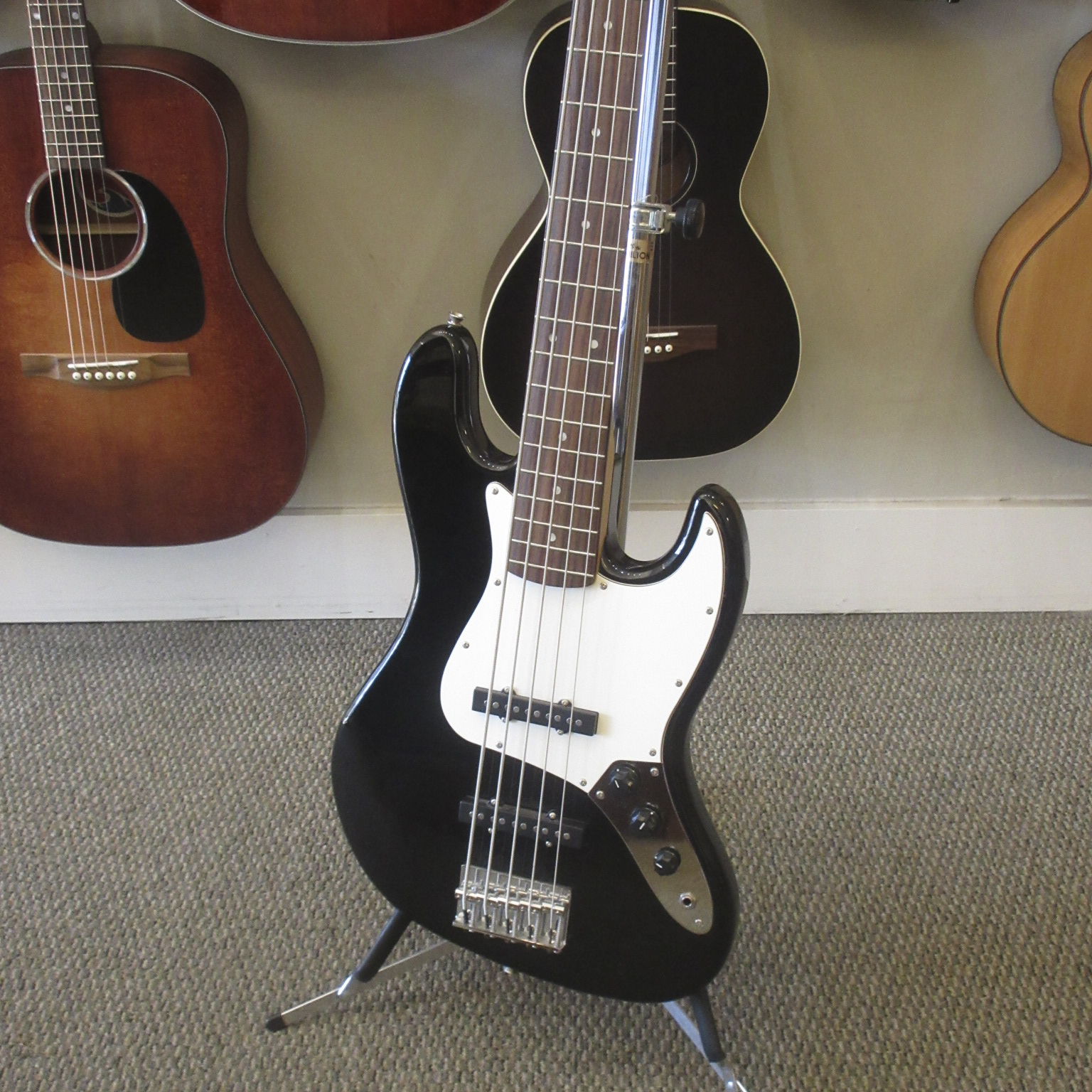 Fender Squier Affinity Series 5-String Jazz Bass - Image 6