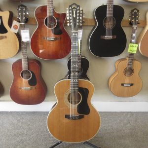 Guild F-212-XL 1975