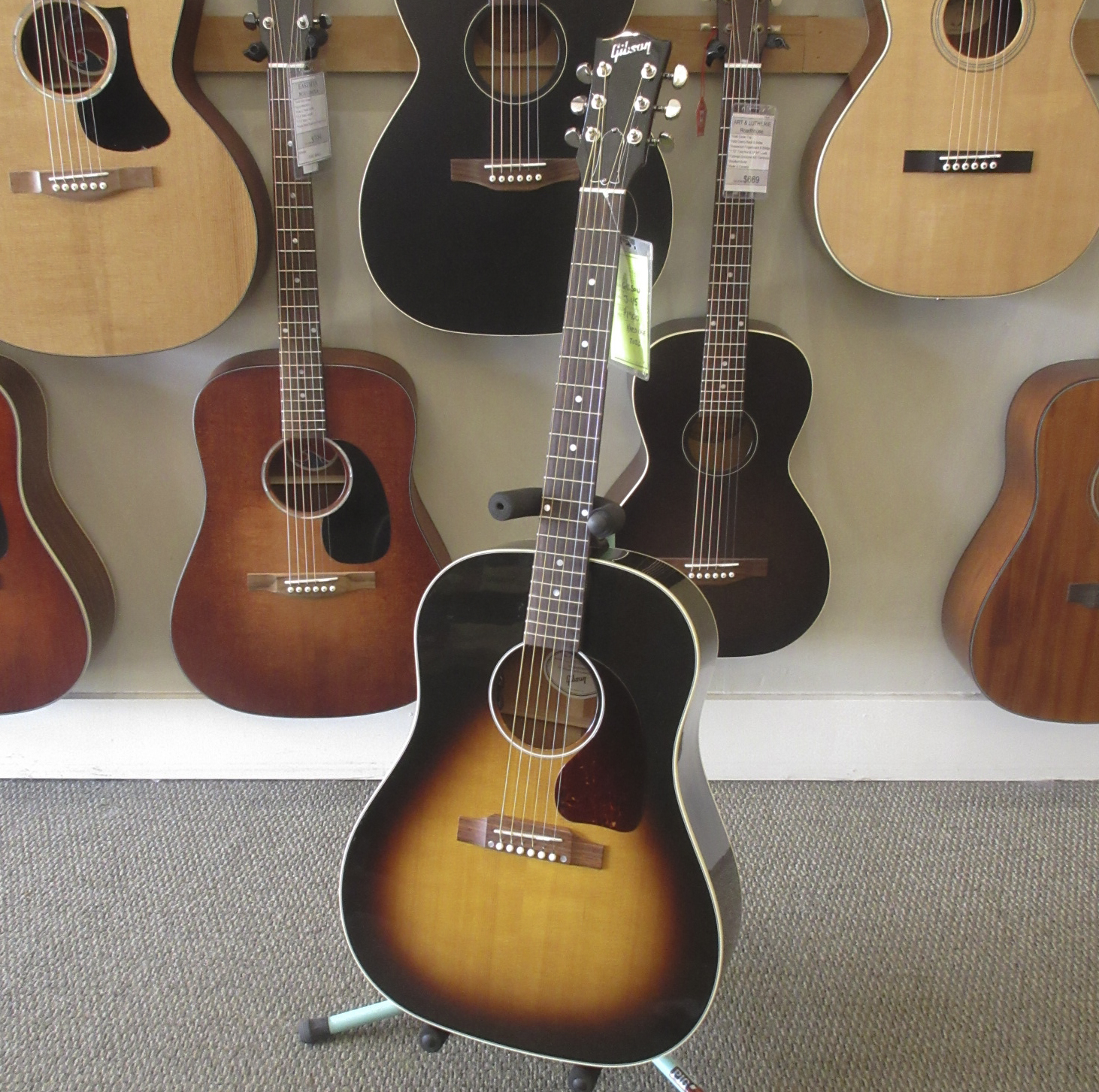 Gibson J-45 2026 - Image 3