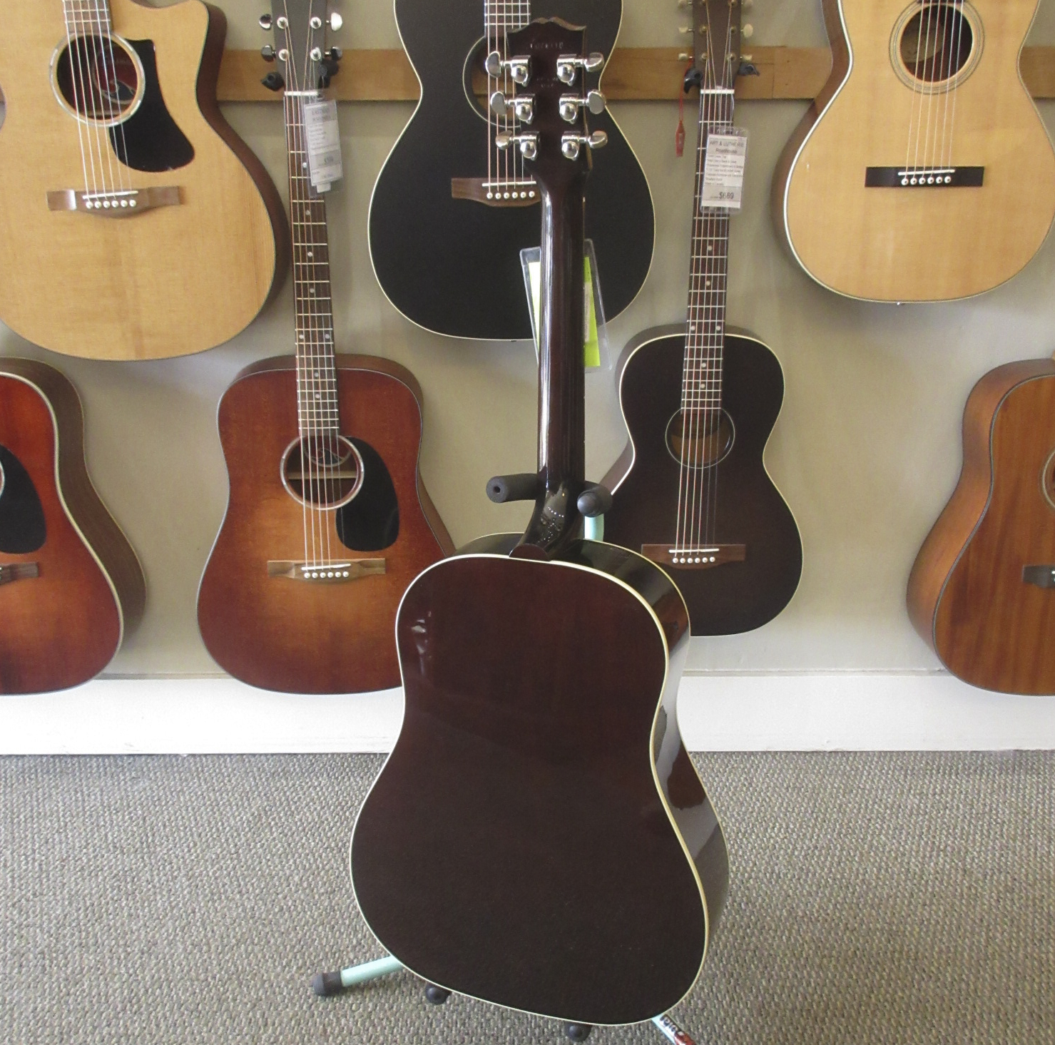 Gibson J-45 2026 - Image 9