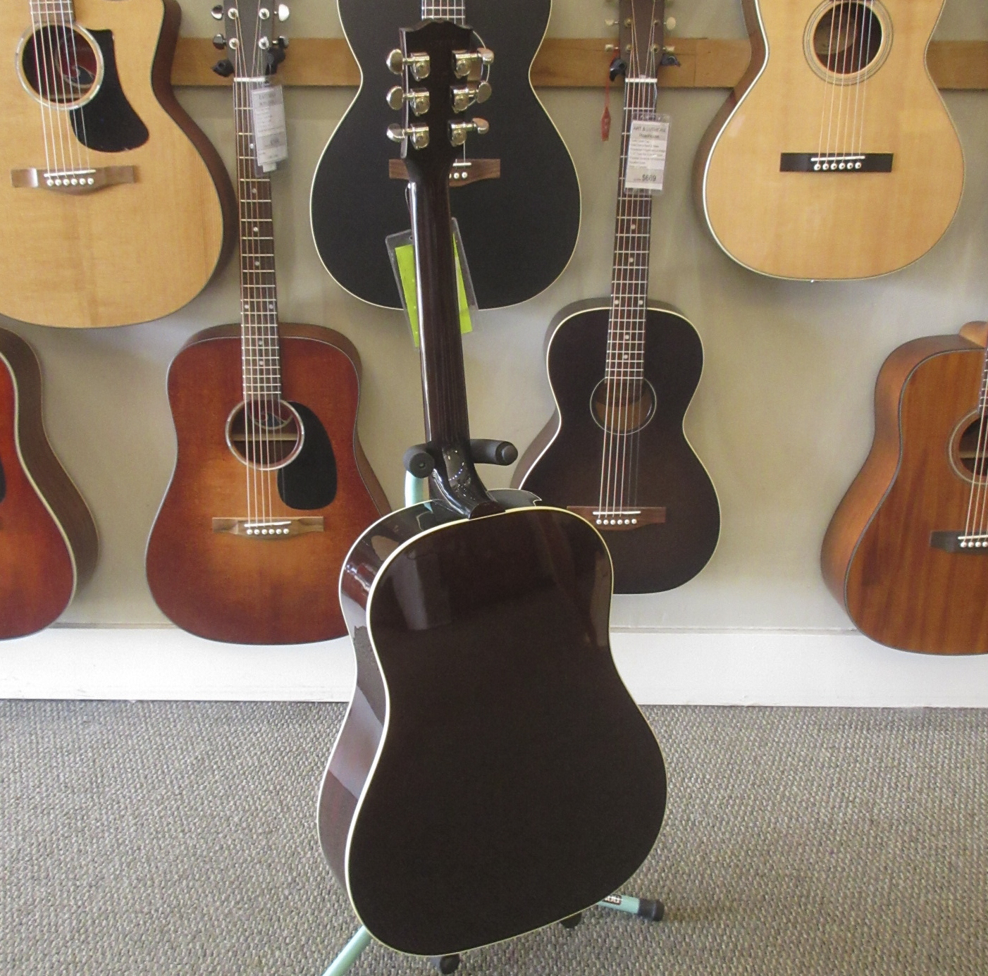 Gibson J-45 2026 - Image 8